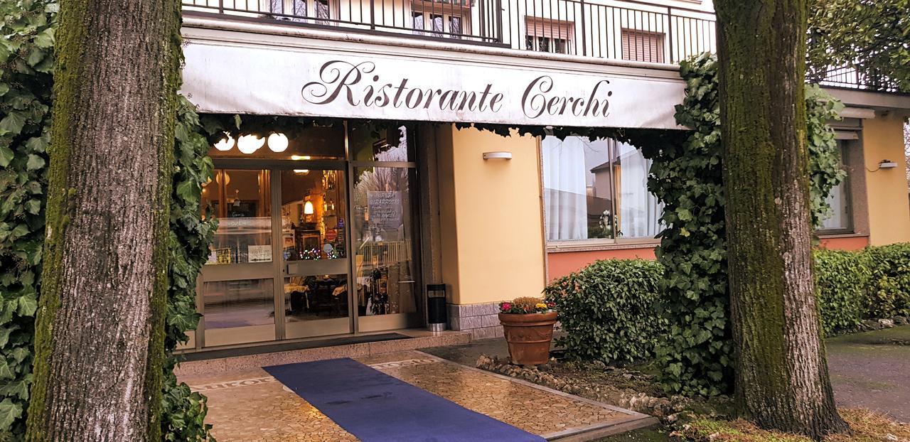 Albergo Cerchi ตอร์โตนา ภายนอก รูปภาพ